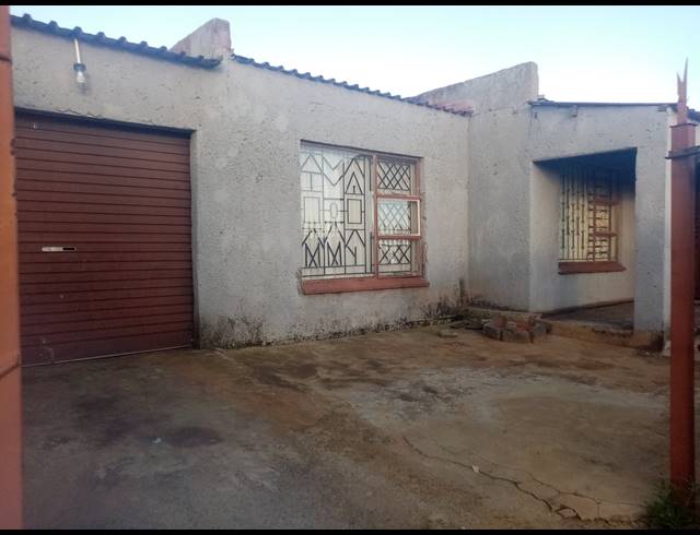 3 BEDROOM FREEHOLD FOR SALE IN LANGAVILLE